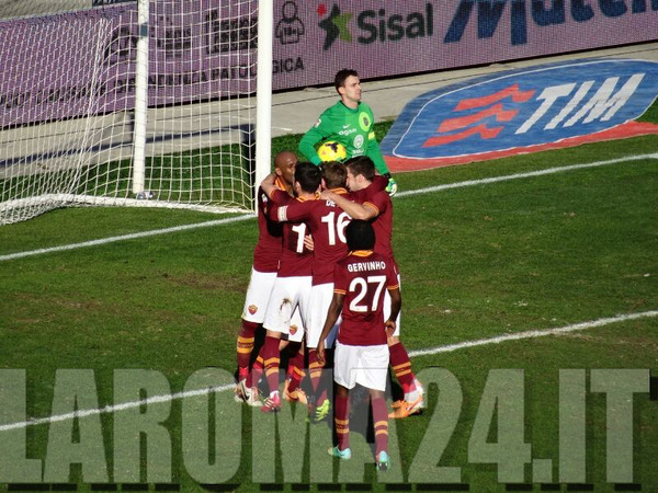 ESULTANZA_GRUPPO_CAPANNELLO_GOL_TOTTI_ROMA_VERONA_26_1_14