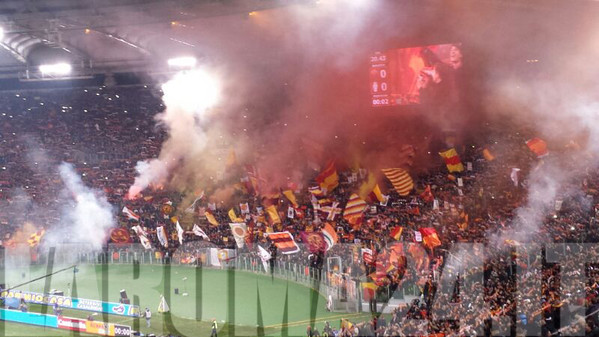 curva_sud_fumogeni_roma_juve_ci_210114