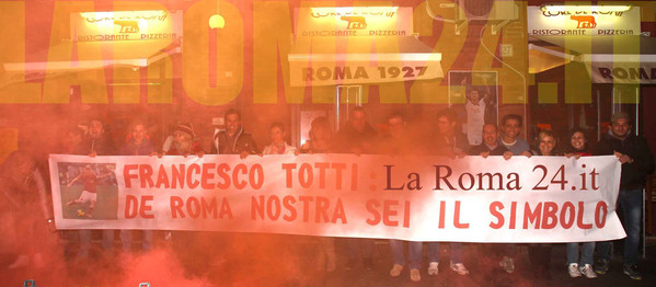 striscione per totti via vetulonia 25_1_14