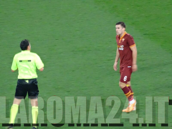 STROOTMAN_PARLA_CON_ARBITRO_ROMA_SAMP