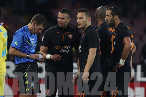 CASTAN TOTTI BENATIA ROCCHI NAPOLI ROMA 120214 MANCINI