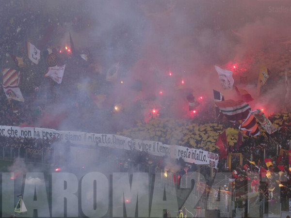 curva sud fumogeni derby