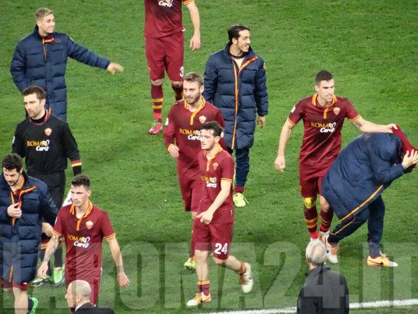 florenzi de rossi strootman fine partita roma samp 1602134