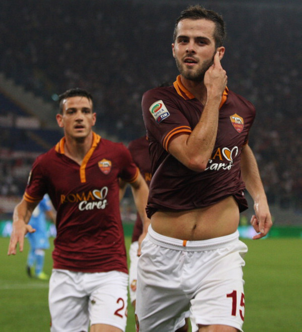 pjanic_corre_florenzi_roma_napoli_buona