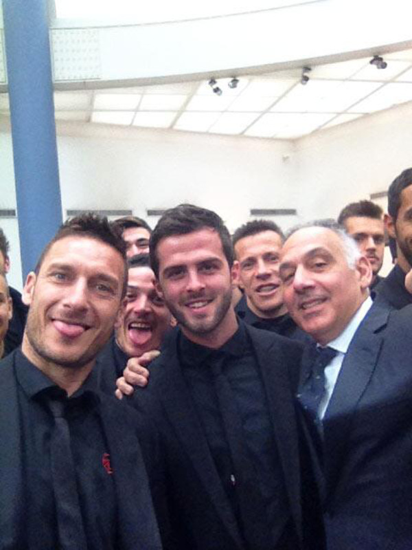 Selfie_giallorosso_da_tweet_roma