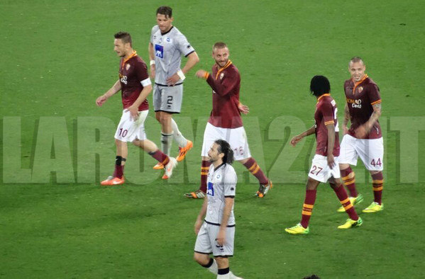 DE ROSSI RIDE GERVINHO NAINGG ROMA ATALANTA