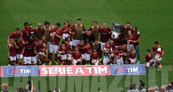 foto gruppo co pargoli e romolo roma juve