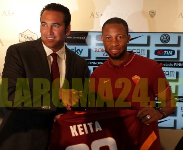 keita_zanzi_presentazione_stretta_di_mano.jpg