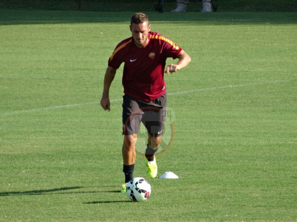 Totti Tiro 1