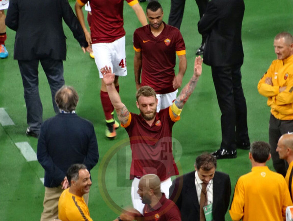 de rossi saluta cole roma chievo