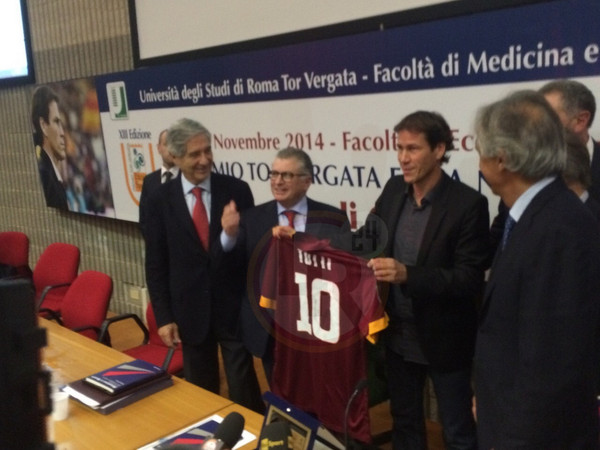 garcia a tor vergata maglia totti lr24