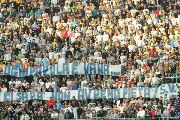 striscione non avremo pieta napoli roma