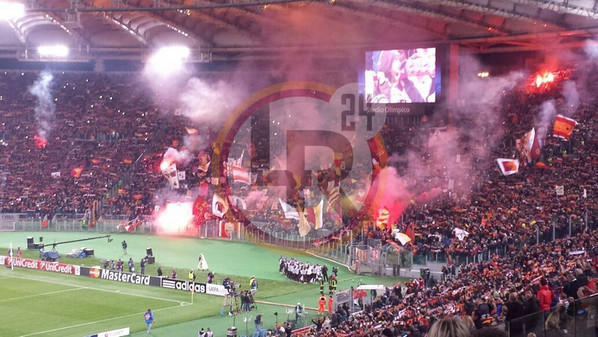 curva sud fumogeni