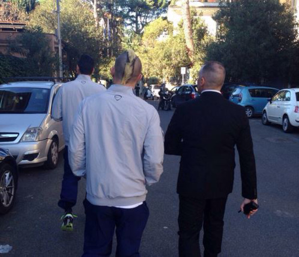 nainggolan di spalle passeggiata pre roma city