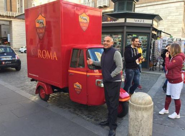 pallotta con ape car roma foto twitter zecca