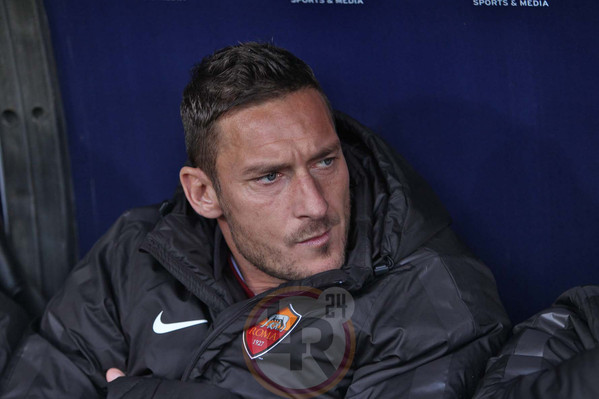 totti panchina pp genoa roma 141214 MANCINI