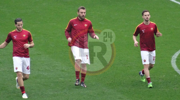 DE ROSSI PJANIC MANOLAS RISCALDAMENTO