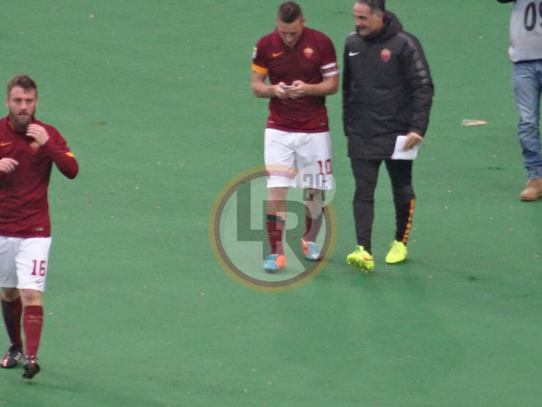 derby totti dopo gol con ddr