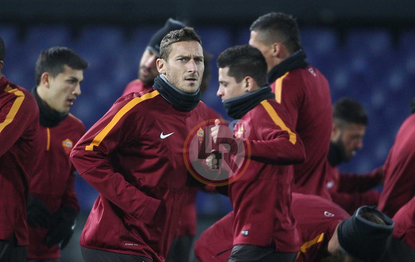 Totti rifinitura vigilia feyenoord-roma 25.02.2015