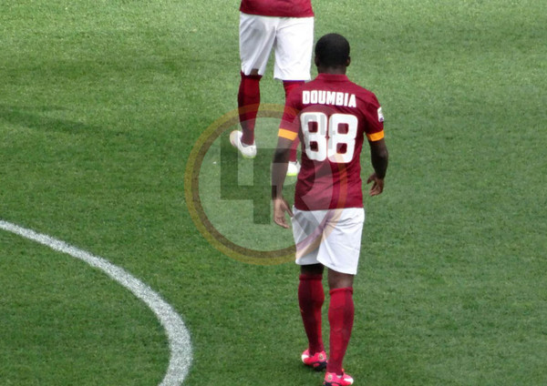 doumbia spalle tutta figura