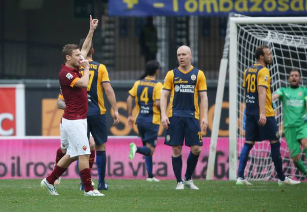 totti esulta verona