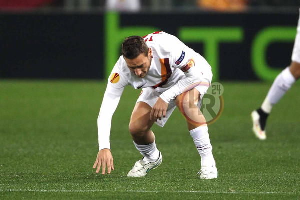 totti piegato roma-feyenoord 20.02.2015 foto gino