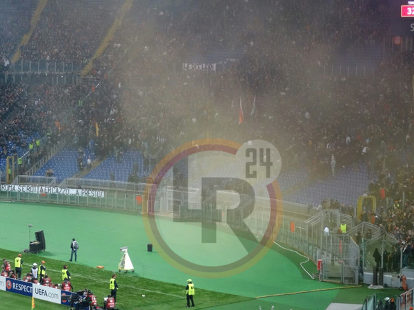 ROMA FIORENTINA SUD ABBANDONA CURVA 18032015