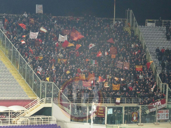 formaggino franchi bandiere fiorentina roma