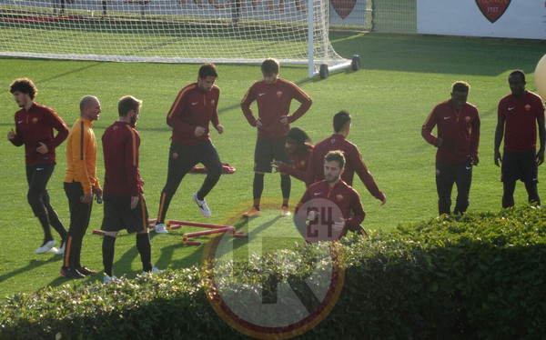 gruppo corsa lato campo trigoria