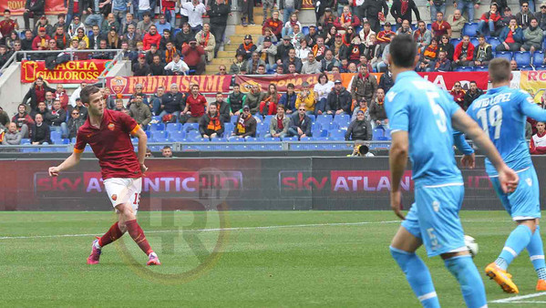 PJANIC TIRO ROMA NAPOLI 040415 MANCINI