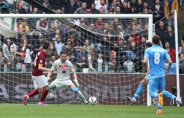 Soccer: serie A, Roma-Napoli