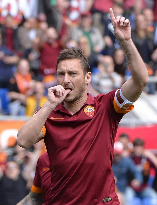 roma atalanta totti esultanza (3)