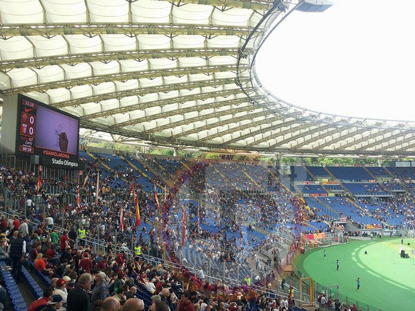 curva olimpico roma semi vuota