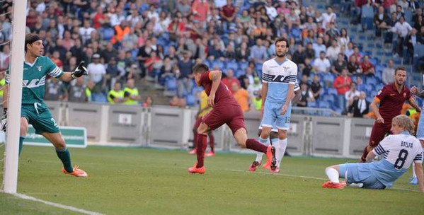 iturbe esulta gol derby