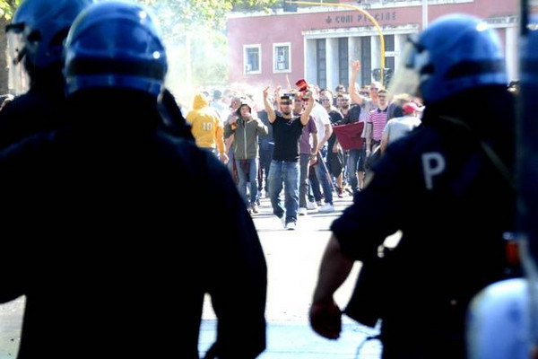 lazio roma scontri polizia derby (2)