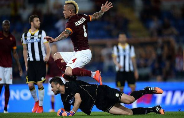 nainggolan karnezis Roma-Udinese 17.05.2015