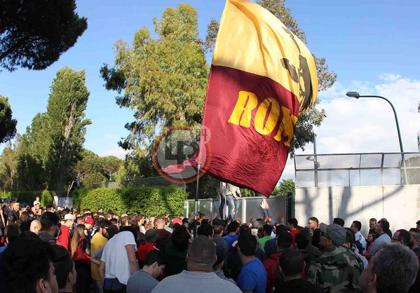 tifosi allenamento trigoria pre derby 24.5