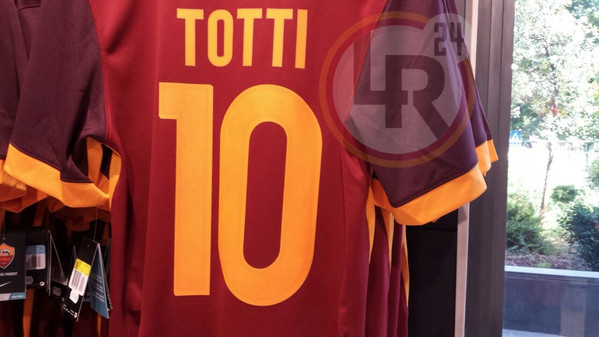 MAGLIA NUOVA TOTTI AS ROMA STORE 11062015