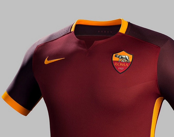 nuova maglia roma mezzo busto