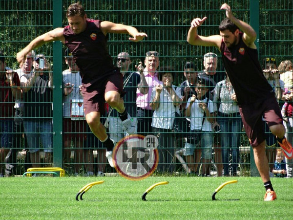 RITIRO ROMA TOTTI DESTRO 9.7.15