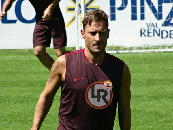 RITIRO ROMA TOTTI 100715