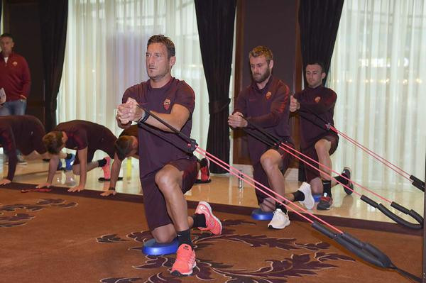 totti de rossi palestra australia