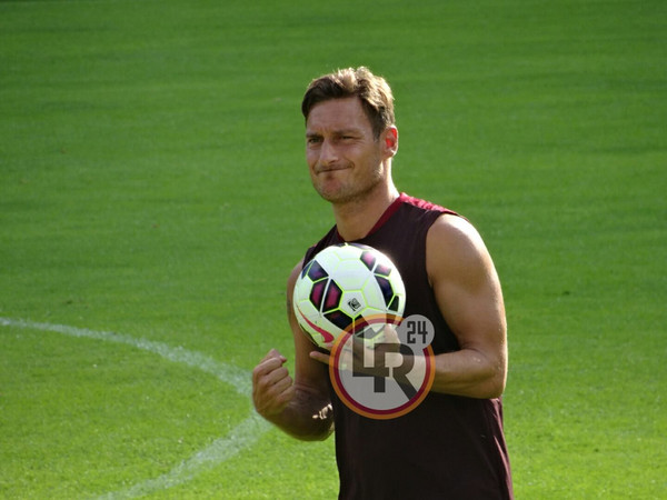 totti palla in mano pinzolo 9.7.15