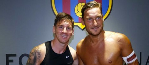 77673_leo-messi-totti-lucen-abdominales_m