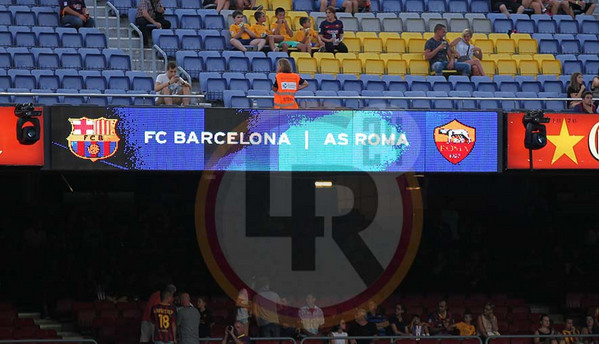 barcellona roma schermo camp nou