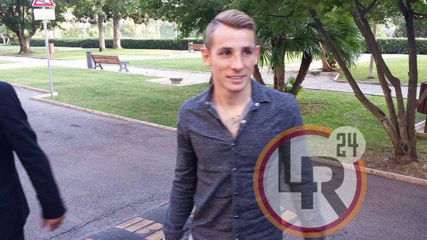 digne fuori villa stuart mezza figura