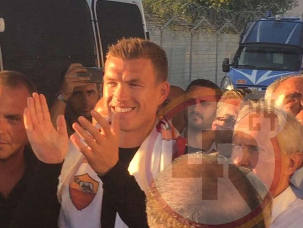 dzeko appplaude fiumicino