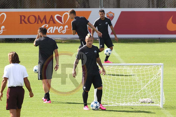 Trigoria, 15.9.15 allenamento nainggolan