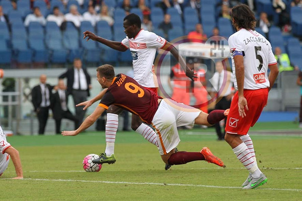 roma carpi dzeko fallo