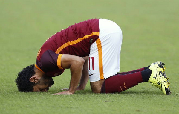 roma sassuolo salah esultanza (2)